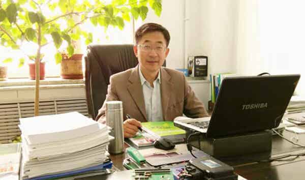 專訪新能源汽車電池成組管理應(yīng)用技術(shù)專家、哈爾濱威星動力電源有限公司董事長方英民