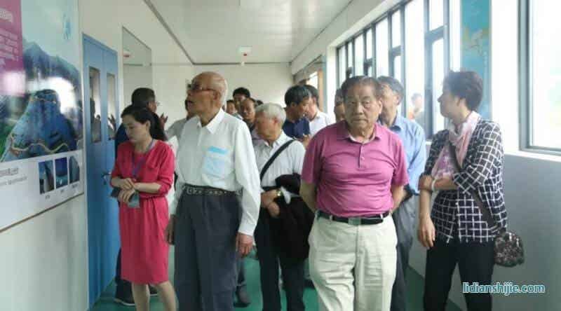 襄陽(yáng)市老領(lǐng)導(dǎo)考察湖北猛獅新能源科技有限公司