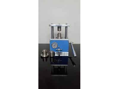 液壓封口機(jī) 紐扣電池專(zhuān)用小型液壓封口機(jī)