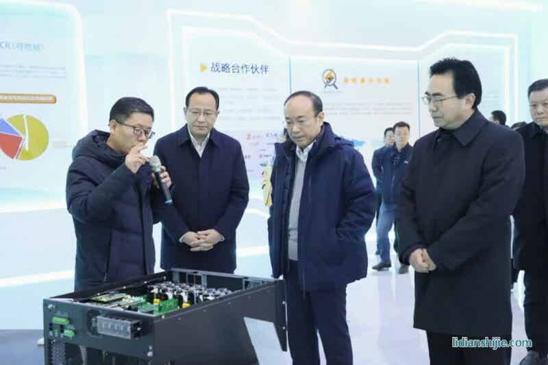 12月22日下午，住棗全國、省和市人大代表來嶧城區(qū)開展會前集中視察活動