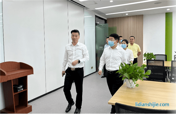 四川省南充市領(lǐng)導(dǎo)蒞臨和潤達(dá)視察指導(dǎo)工作