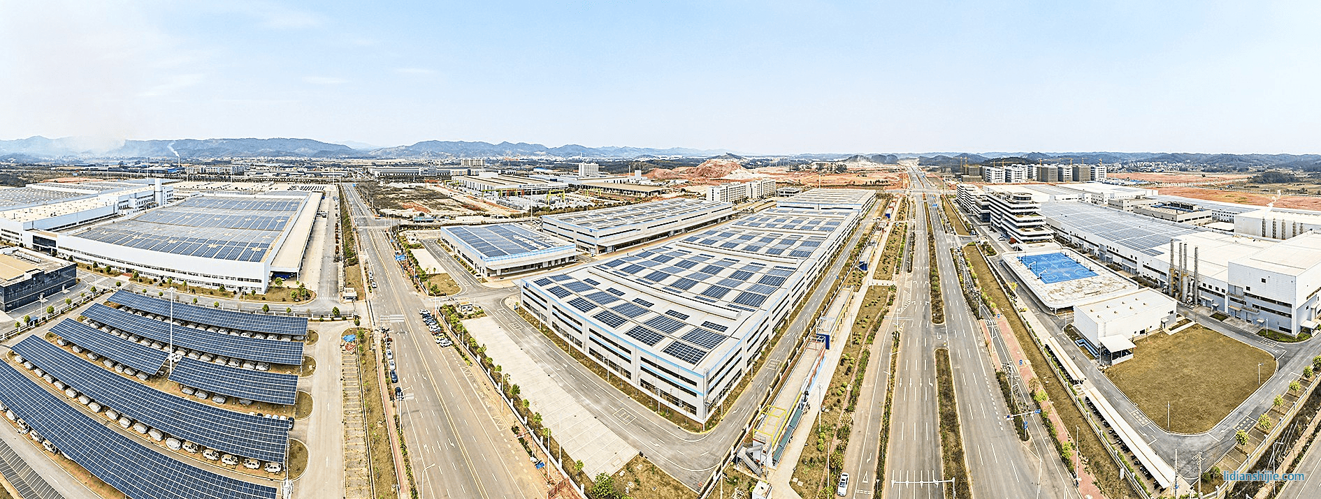 在東部新城伶俐片區，產業聚鏈成群，產業發展蒸蒸日上。本報記者黃紅錦 攝